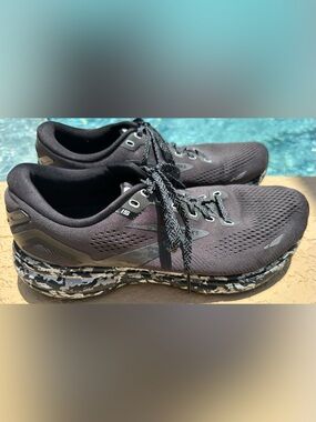 Brooks Ghost 15 Ebony Black Oyster Camo Running Shoes 1103931D004 Size 10.5 NICE